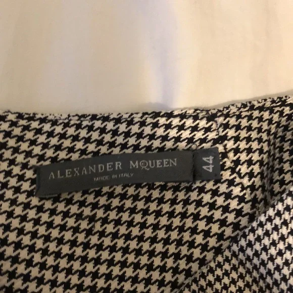 Alexander McQueen Houndstooth Fluted Hem Skirt 44 - Picture 2 of 9